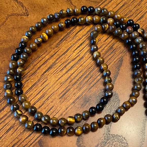 Stylish Handmade Beaded Necklace - Picture 5 of 11